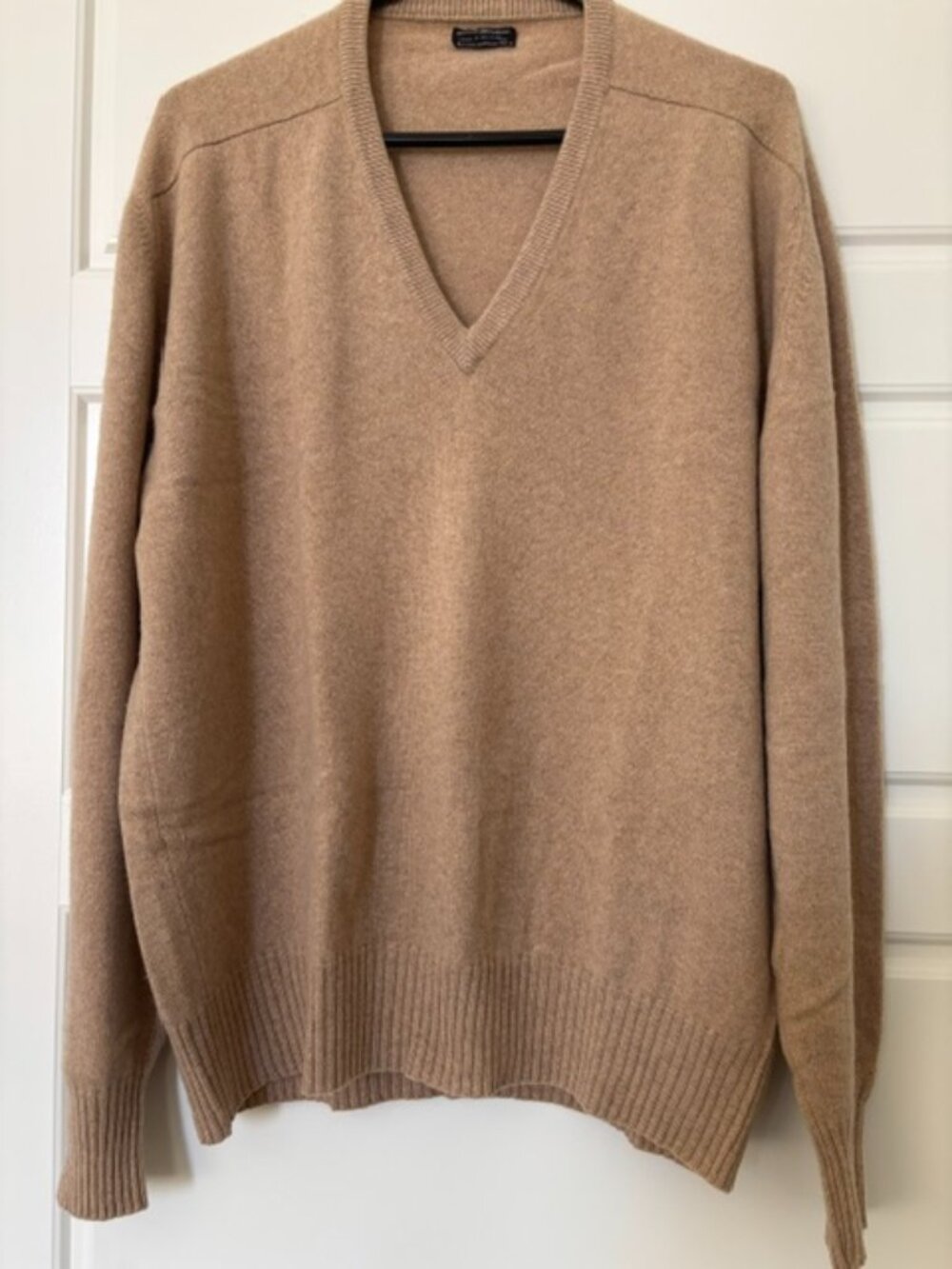 Vintage Men's Brooks Brothers 100% cashmere v-neck sweater - large - SALE!